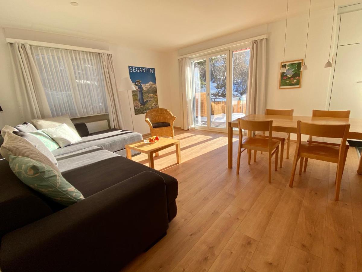 Casa Zundregn - Ein Bijou Mit Privater Terrasse Und E-Mobility Apartment Savognin Exterior photo